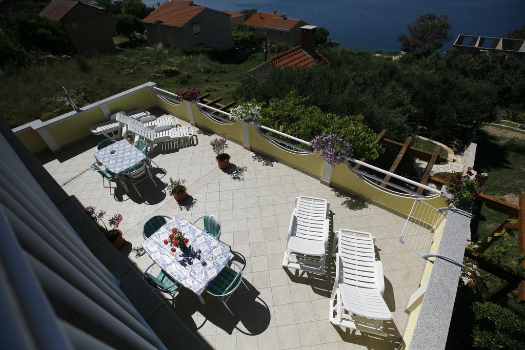 Apartments Roza Miškovići Exteriör bild