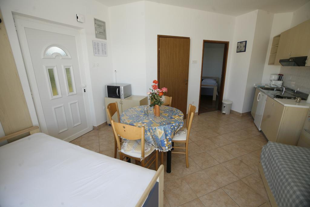 Apartments Roza Miškovići Exteriör bild
