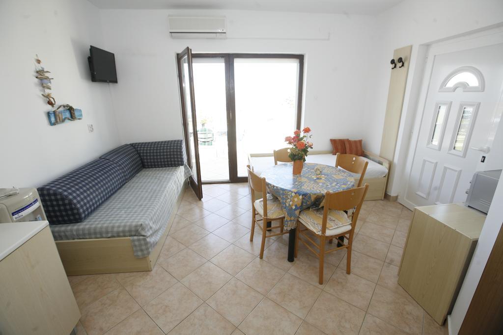Apartments Roza Miškovići Exteriör bild